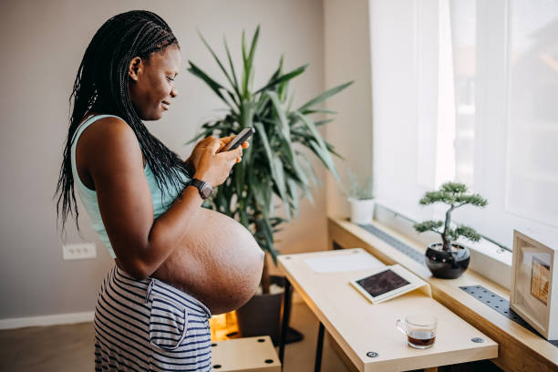 istock Pregnancy makes me happy 1413327423