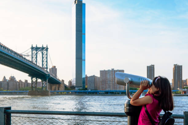 exploring new york city - brooklyn university new york city summer imagens e fotografias de stock