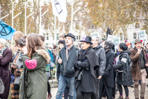 manifestantes do extinction rebellion no centro de londres - greater london fotos - fotografias e filmes do acervo