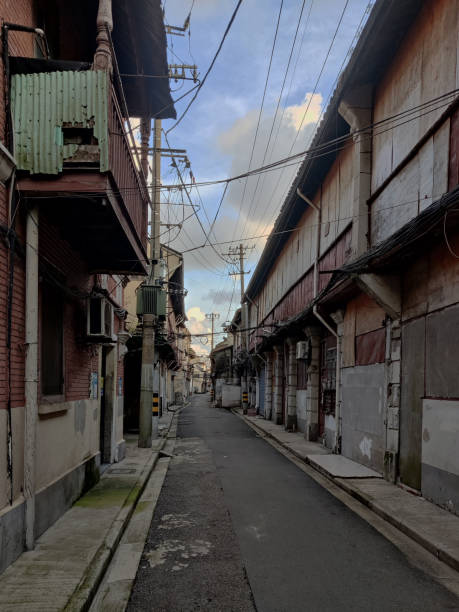 istock Abandoned silent street in old Shanghainese district. 1413451211