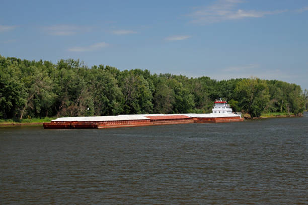 istock Mississippi River barge 1413461837