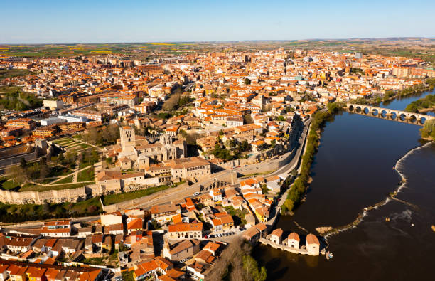 istock Drone view of Zamora on Duero River overlooking medieval cathedral 1413469593