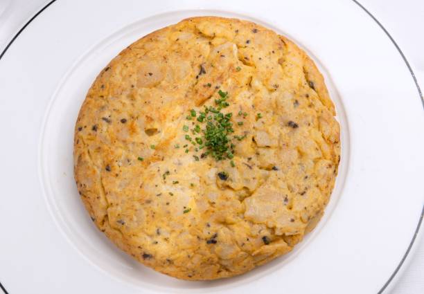 Spanish omelet with truffles (tortilla de patatas con trufas) Spanish omelet with truffles (tortilla de patatas con trufas) trufas stock pictures, royalty-free photos & images