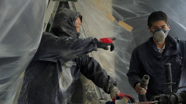 istock Japanese men are talking at the construction site. 1413517828