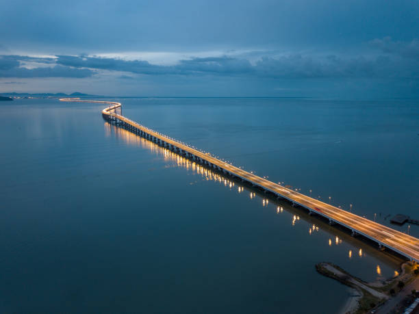 istock Roadway and Bridges 1413572115