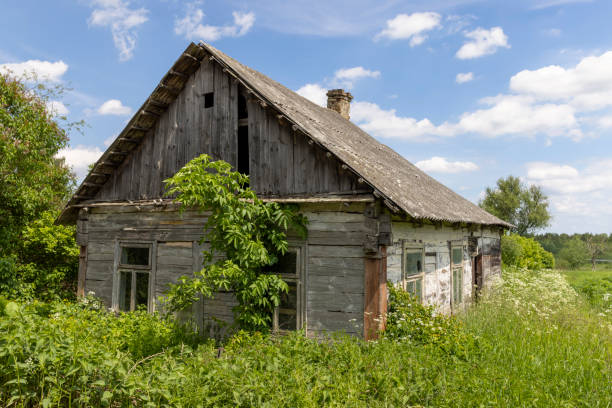 istock An old abandoned wooden house 1413594630