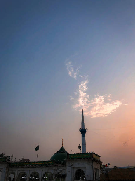 istock Data Ali Hajveri Ganj Baksh 1413596333