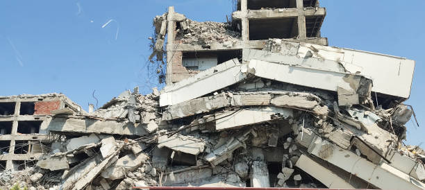 building demolition rubble - earthquake turkey stockfoto's en -beelden
