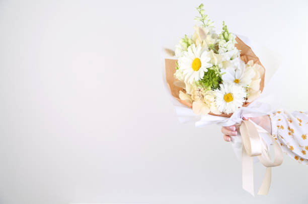 istock Mixed flowers bouquet 1413607535