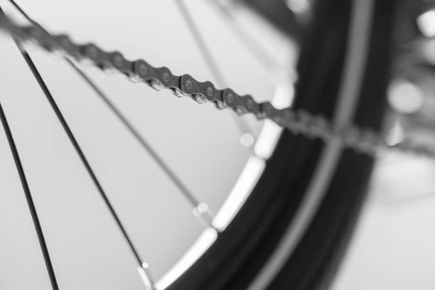 bicycle chain - bicycle chain bicycle tire black and white imagens e fotografias de stock