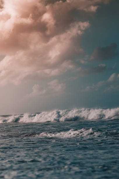istock Sunny day in the ocean with waters 1413628809