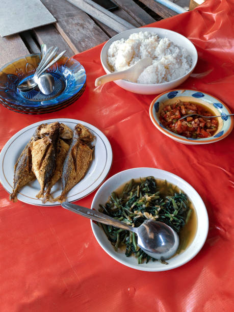 istock Lunch in Indonesia 1413628885