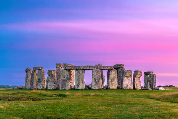 istock Stonehenge Sunset - Salisbury, England 1413672487