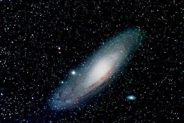 galaxia de andrómeda con filtro uhc - galaxia andrómeda fotografías e imágenes de stock