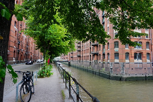 It is located in the port of Hamburg—within the HafenCity quarter—and was built from 1883 to 1927.