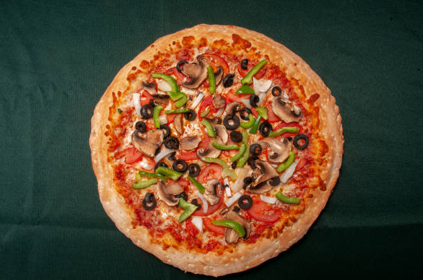 istock Delicious Italian Vegetarian Pizza 1413877725