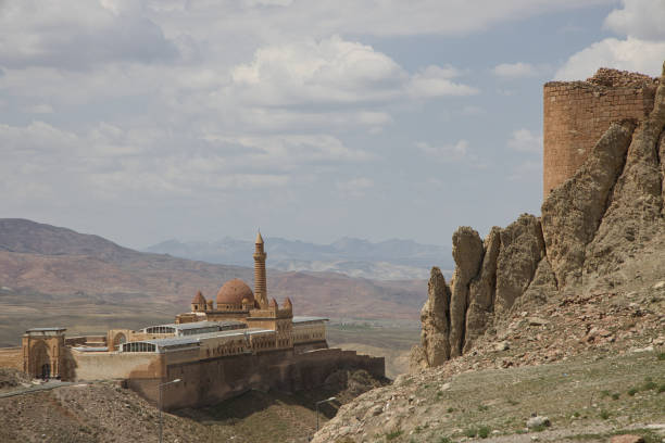 istock Ishak Pasha Palace and Dogubayazit Castle 1413879929