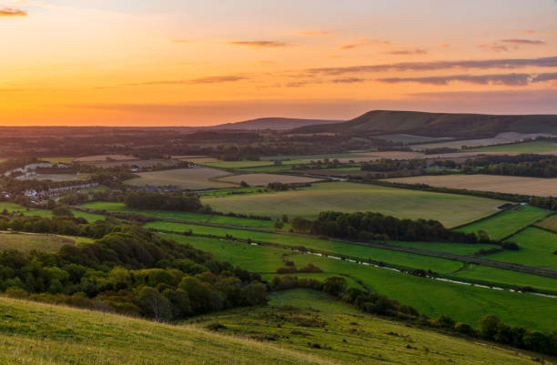 istock Sunrise Mount Caburn Lewes Downs 1413956415