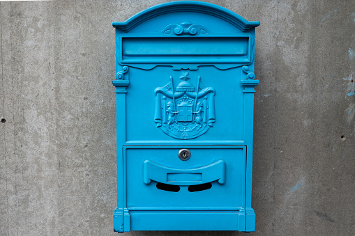 Door mailbox