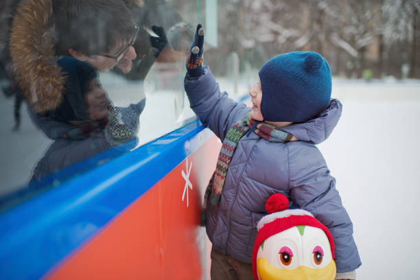 Child learns ice-skating