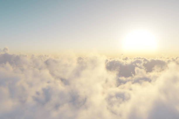 tajemniczy wschód słońca nad chmurami - sky only sky cirrocumulus window zdjęcia i obrazy z banku zdjęć