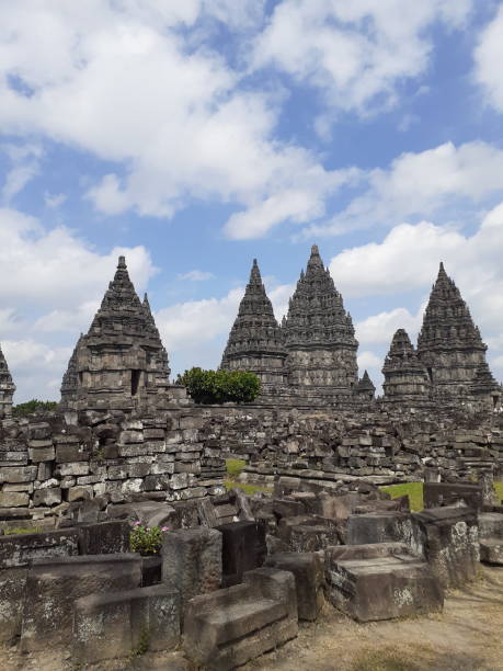 tempio di prambanan - prambanan temple foto e immagini stock