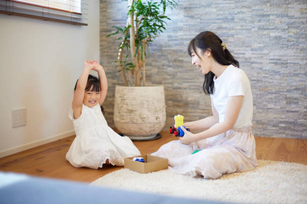 istock young mom and 3 year old daughter 1414020450