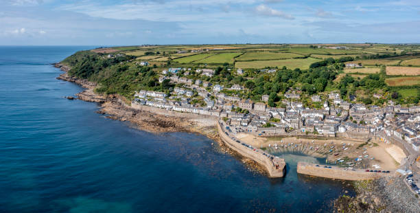 mousehole cornovaglia pan - penzance foto e immagini stock