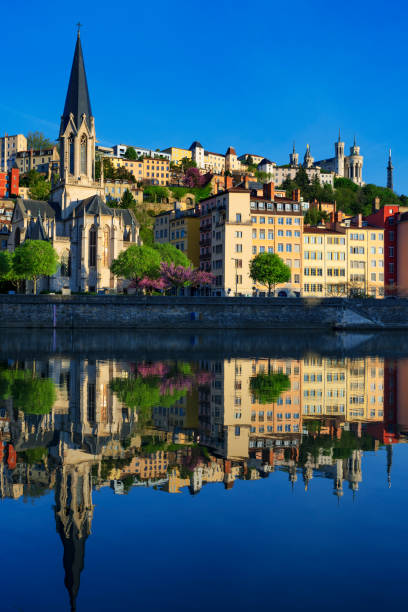 istock Vertical view of Saone river in the morning 1414038253