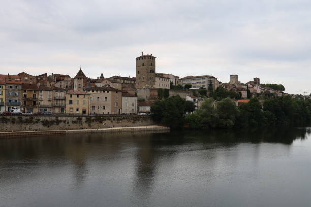 istock Cahors - The river Lot 1414051063