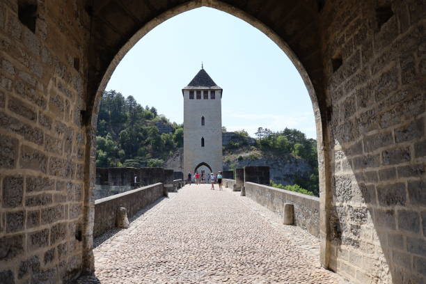istock Cahors - Valentre bridge 1414055279
