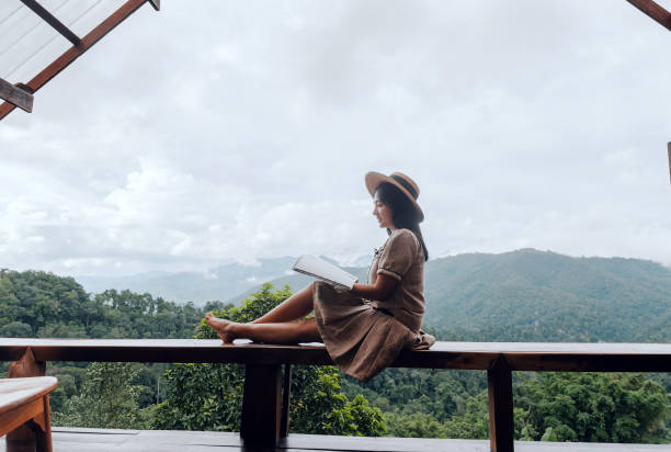istock tourist woman 1414131121