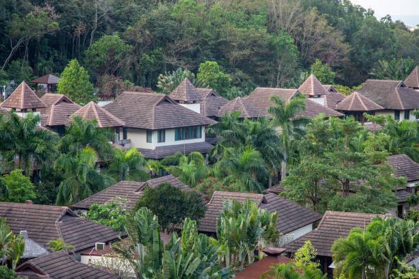 Located in a residential area with beautiful environment in Hainan