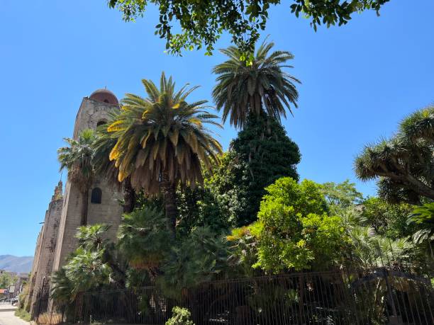 san giovanni degli eremiti - san giovanni degli eremiti fotografías e imágenes de stock