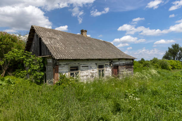 istock An old abandoned wooden house 1414289031