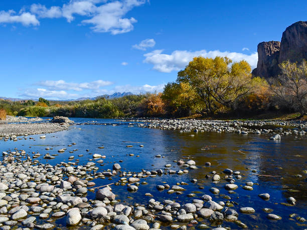 istock Autumn on the Salt River 1414372863