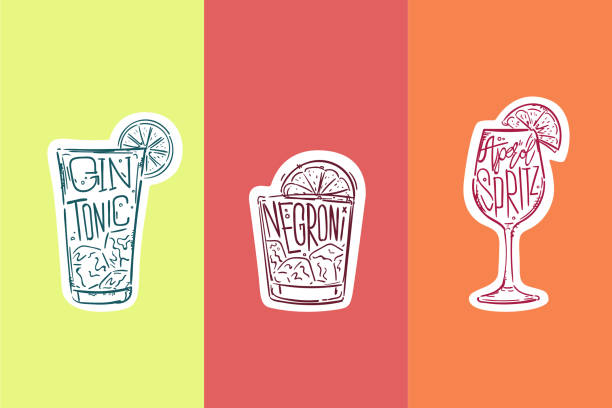 set von handgezeichneten alkoholischen getränken auf farbigen hintergründen, aperol spritz, negroni und gin tonic. - campari stock-grafiken, -clipart, -cartoons und -symbole