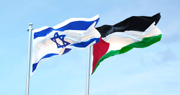 イスラエル対パレスチナの旗を振る4k - israel ストックフォトと画像