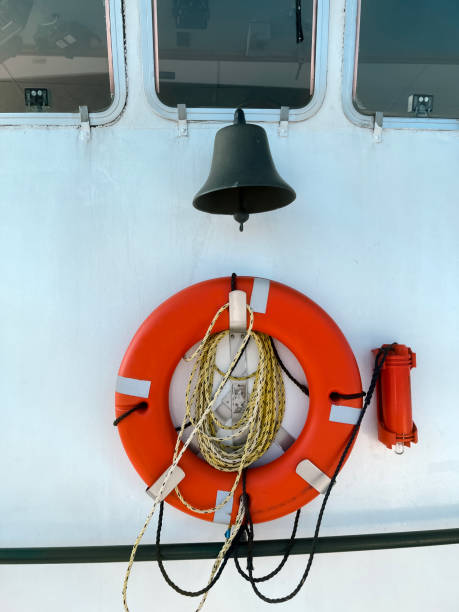 salvagente appeso a un traghetto passeggeri - life jacket life belt buoy float foto e immagini stock