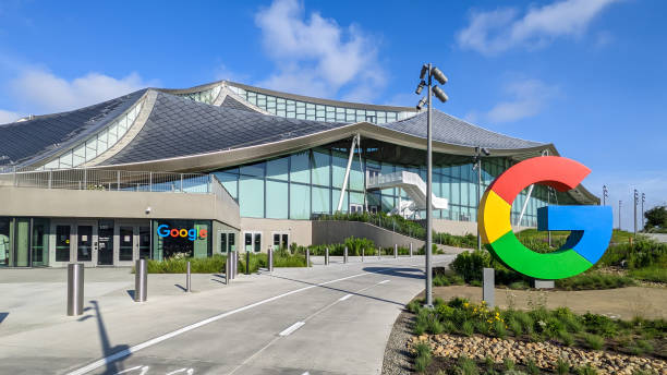 o novo prédio no campus do google bay view em mountain view, califórnia. - google - fotografias e filmes do acervo