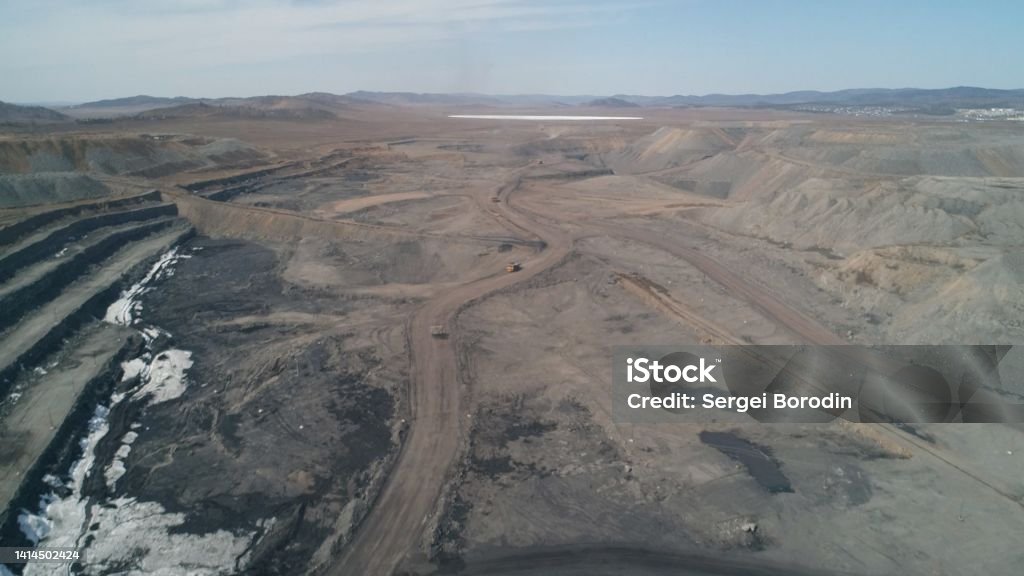 Mining Queuing Less Loading Queue From Giant Dump Trucks To Mining Excavator Open Pit Coal ...