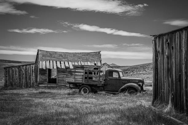 istock Truck and Barn 1414502789