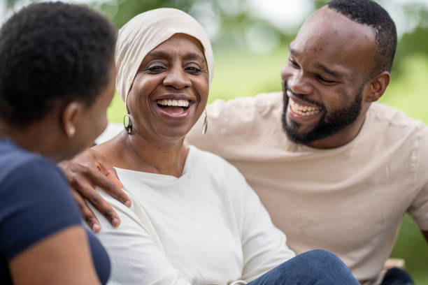 istock Supporting a Friend Through Cancer 1414524027