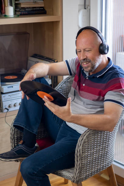istock Good music has the power to relax 1414567120