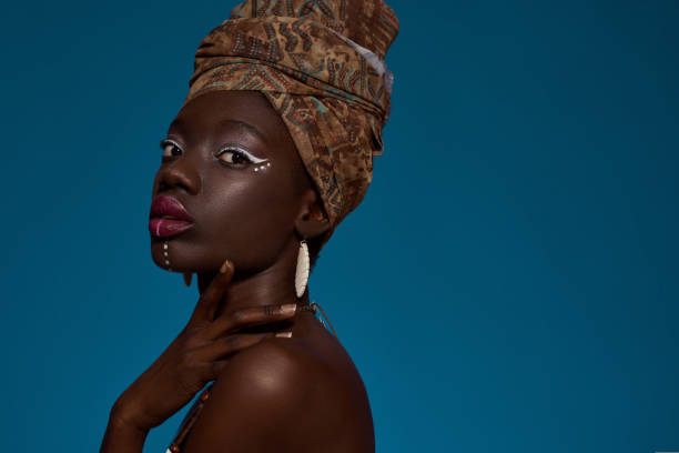istock Partial side view of young stylish black girl 1414604665