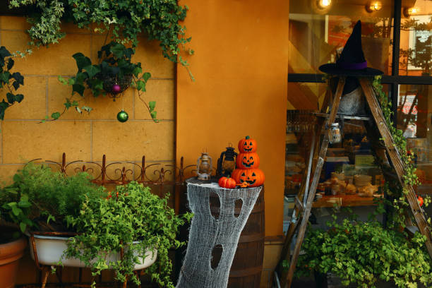 istock Street Halloween decorations 1414672838