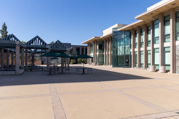 Outdoor eating area Claremont, CA - August 13 2022: Outdoor seating area at Harvey Mudd College claremont california photos stock pictures, royalty-free photos & images