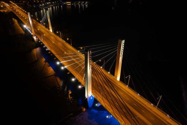 autostrada z mostem w nocy (antena) - wroclaw traffic night flowing zdjęcia i obrazy z banku zdjęć