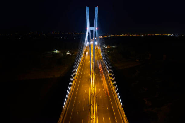 autostrada z mostem w nocy (antena) - wroclaw traffic night flowing zdjęcia i obrazy z banku zdjęć