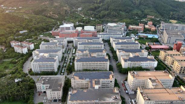 istock Town House Solar Power Roof 1414779424